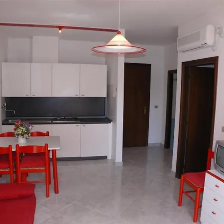 Cozy Flat Just 100 M From The Golden Bibione