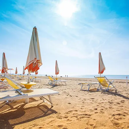 Apartment Cozy Flat Just 100 M From The Golden Bibione